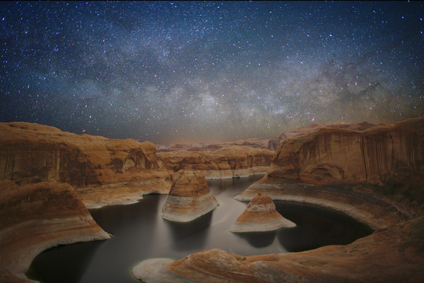 The Milky Way visible over Reflection Canyon.